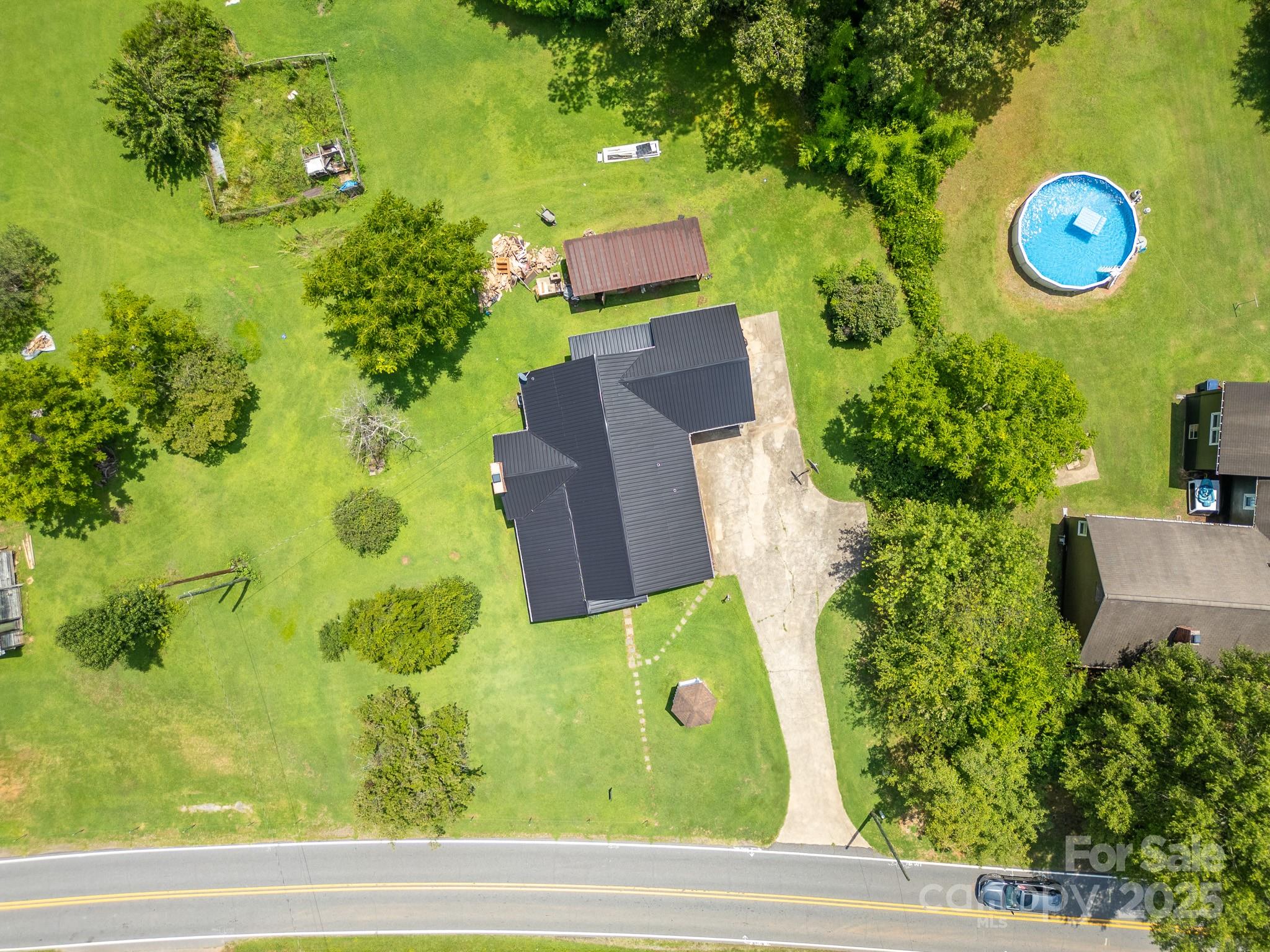 1851 Enon Road Valdese, NC 28690 - Photo 28 of 30 view of a yard