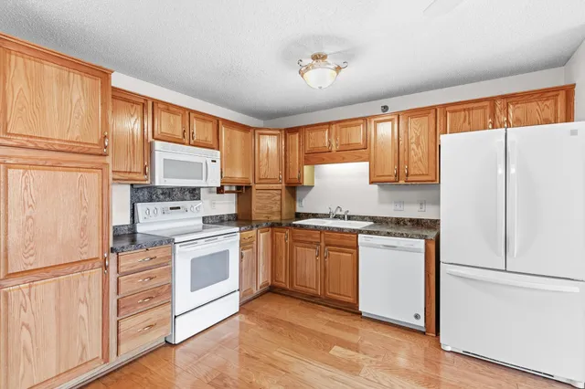 $239,500 | 15400 Chippendale Avenue West, Unit 315, Rosemount, MN 55068