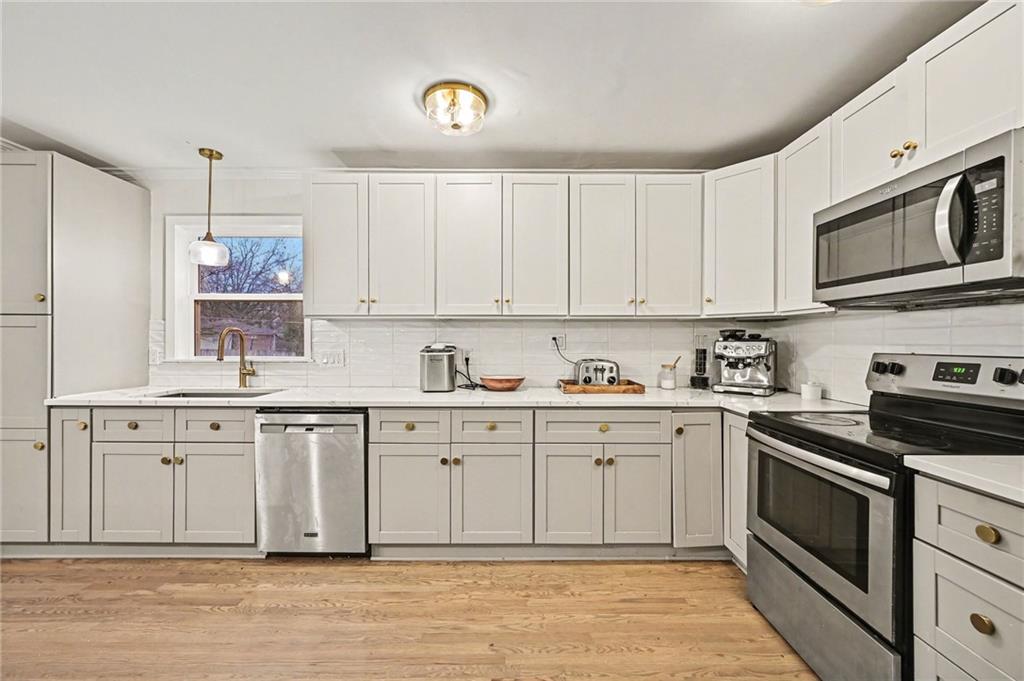 4209 Grandview Road Kansas City, MO 64137 - Photo 11 of 39