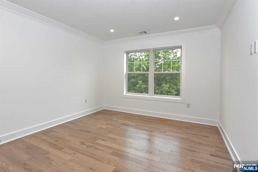 120 Collignon Way, Unit 120 River Vale, NJ 07675 - Photo 31 of 38