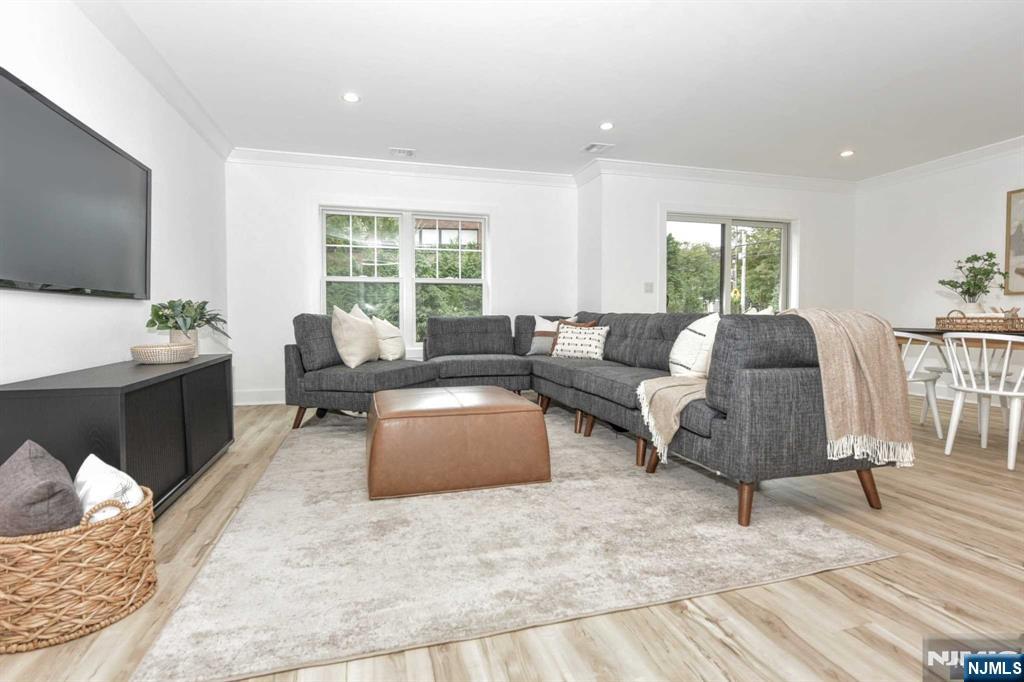 120 Collignon Way, Unit 120 River Vale, NJ 07675 - Photo 6 of 38