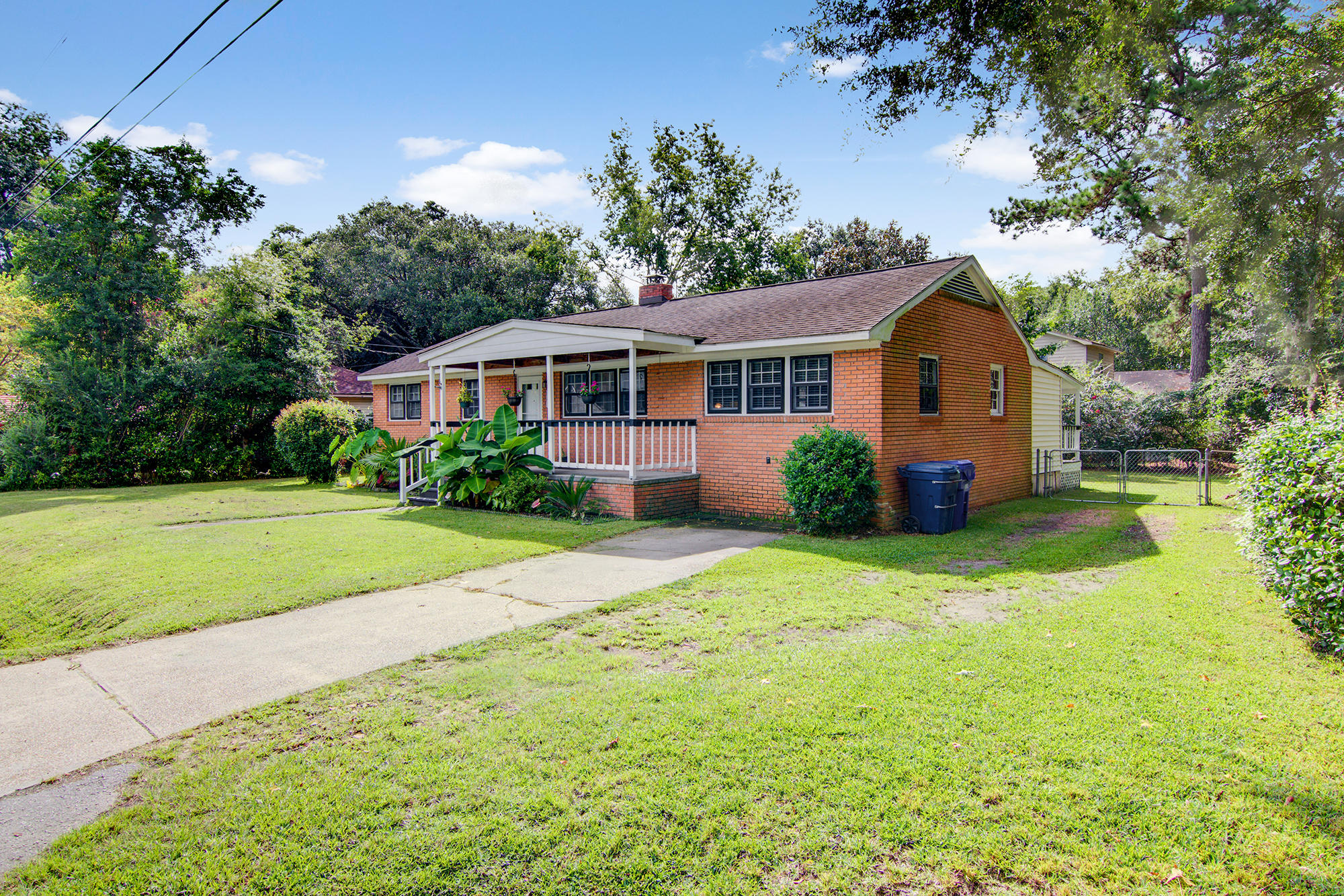 1779 Dogwood Road Charleston, SC 29414 - Photo 3 of 30 3