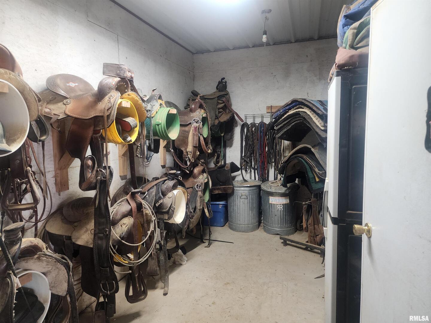 1230 Highway 45 Vienna, IL 62995 - Photo 15 of 73