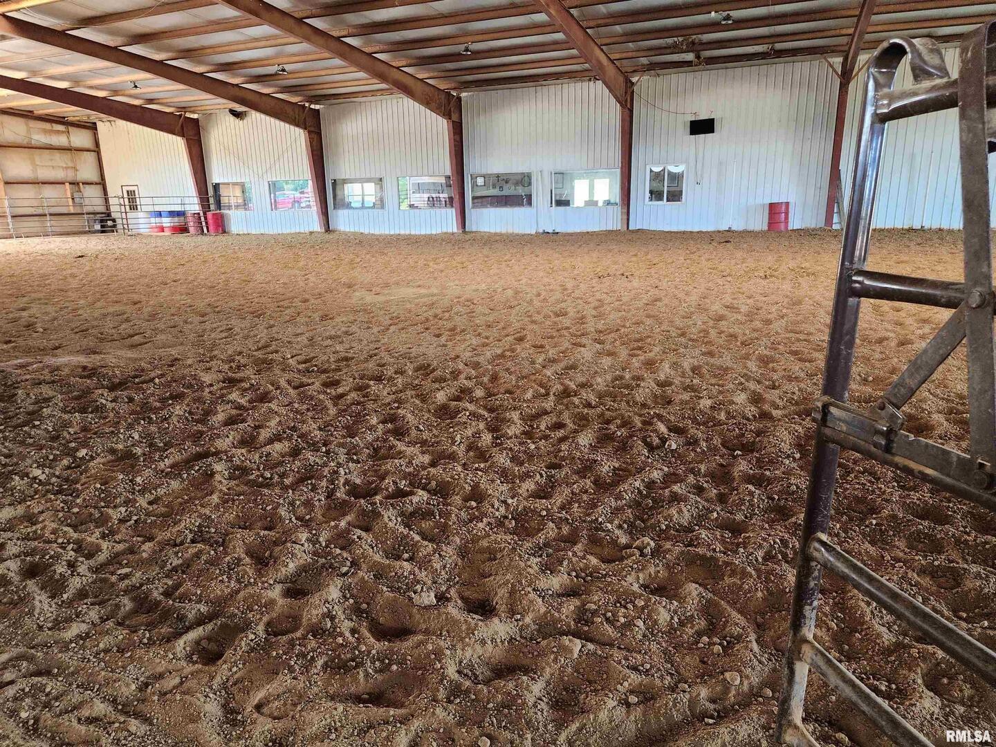 1230 Highway 45 Vienna, IL 62995 - Photo 22 of 73