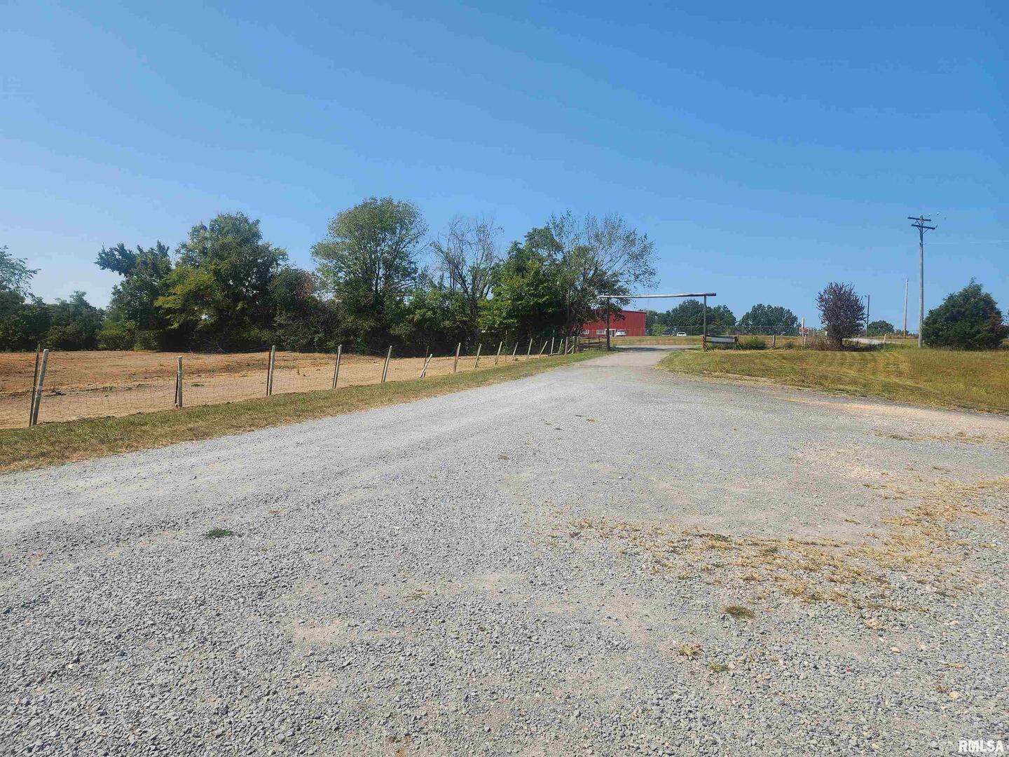 1230 Highway 45 Vienna, IL 62995 - Photo 5 of 73