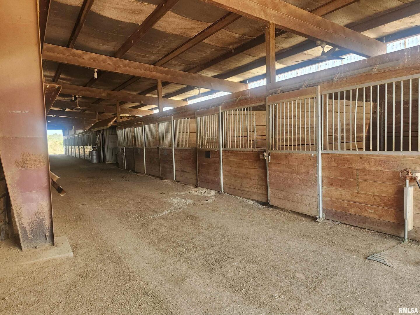 1230 Highway 45 Vienna, IL 62995 - Photo 8 of 73