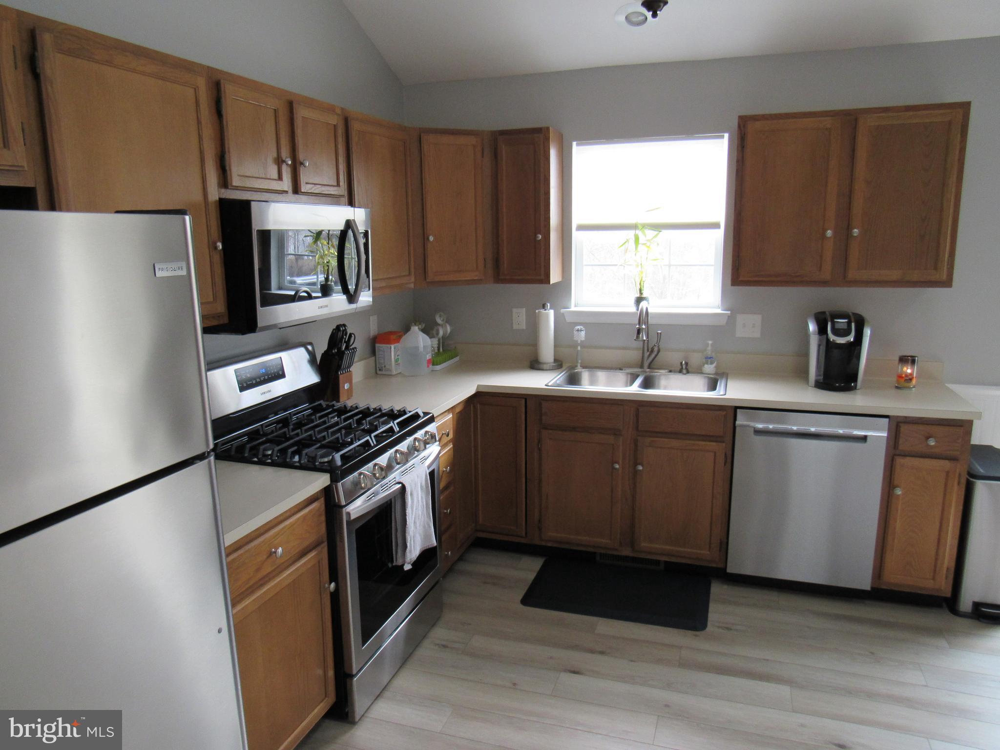 1060 Gora Road South York, PA 17404 - Photo 8 of 25 Gallery Image 8
