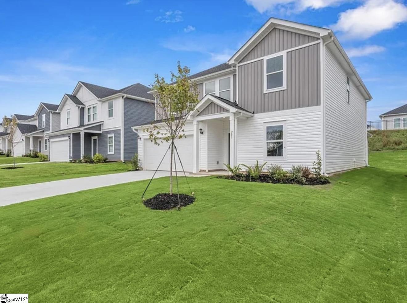 203 Tantalus Street Gray Court, SC 29645 - Photo 2 of 21