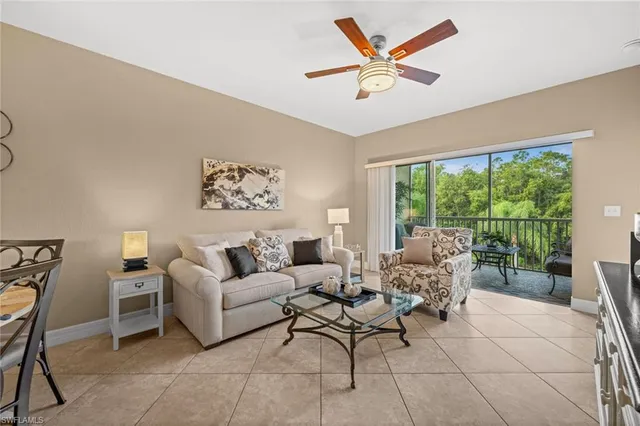 $320,000 | 9175 Celeste Drive, Unit 306, Naples, FL 34113