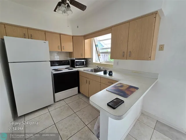 $99,500 | 2222 Taylor Street, Unit 11, Hollywood, FL 33020