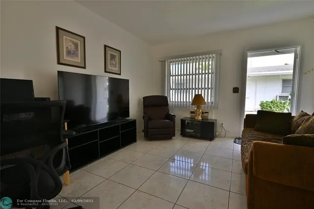 $99,500 | 2222 Taylor Street, Unit 11, Hollywood, FL 33020