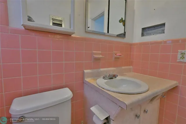 $99,500 | 2222 Taylor Street, Unit 11, Hollywood, FL 33020