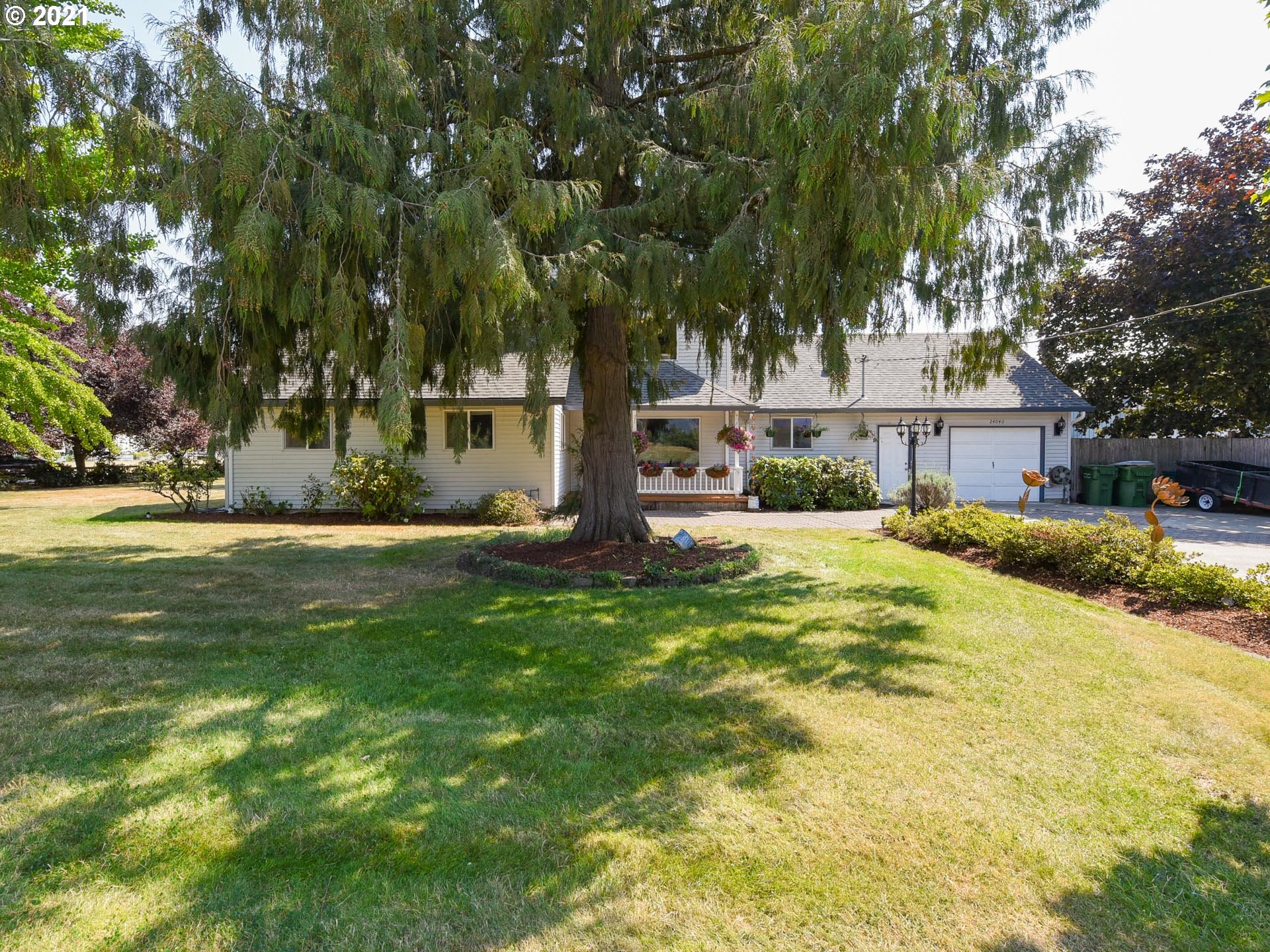 24040 Northeast Dillon Road Newberg, OR 97132 - Photo 1 of 32 Gallery Image 1