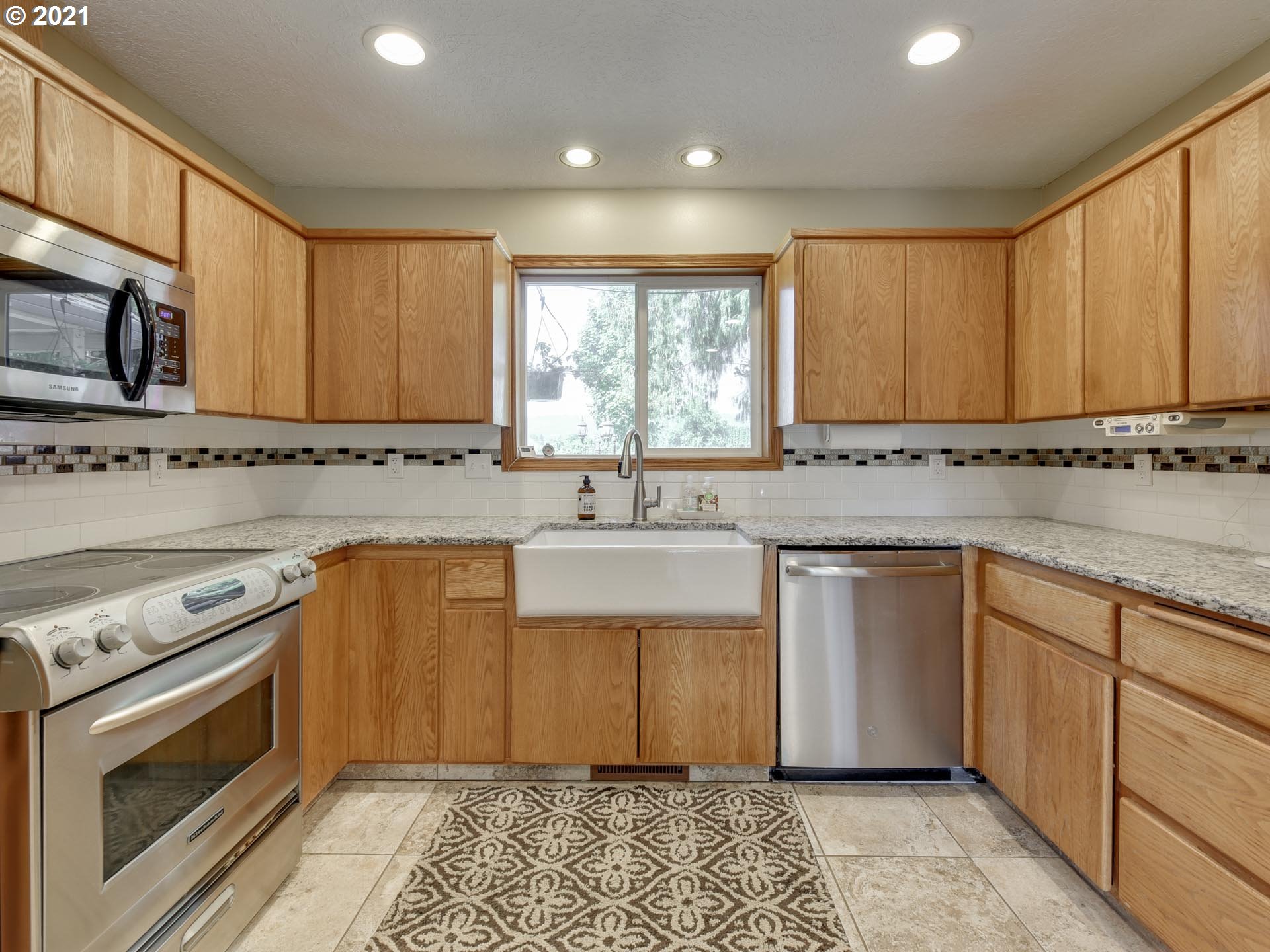 24040 Northeast Dillon Road Newberg, OR 97132 - Photo 12 of 32 Gallery Image 12
