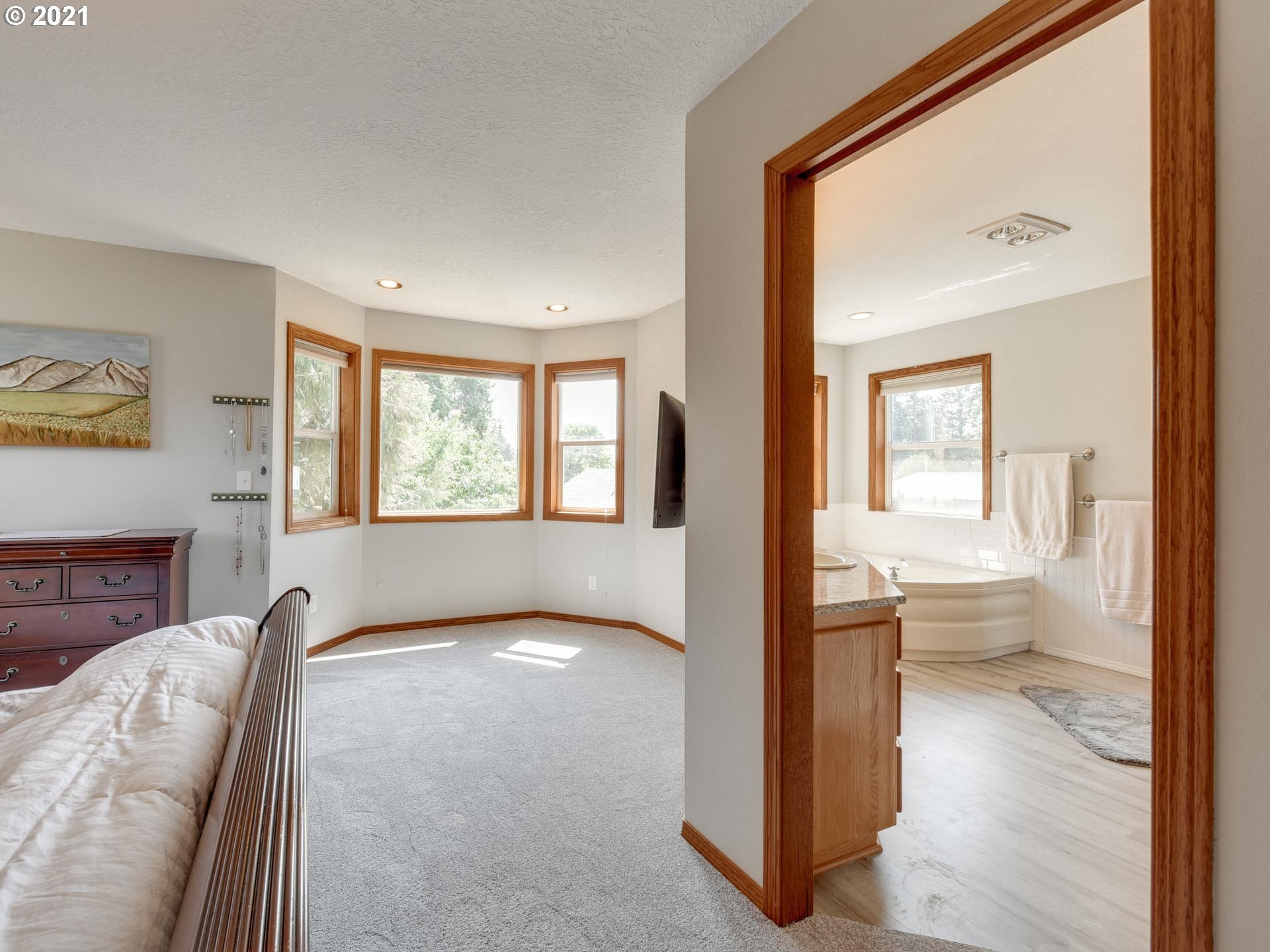 24040 Northeast Dillon Road Newberg, OR 97132 - Photo 16 of 32 Gallery Image 16