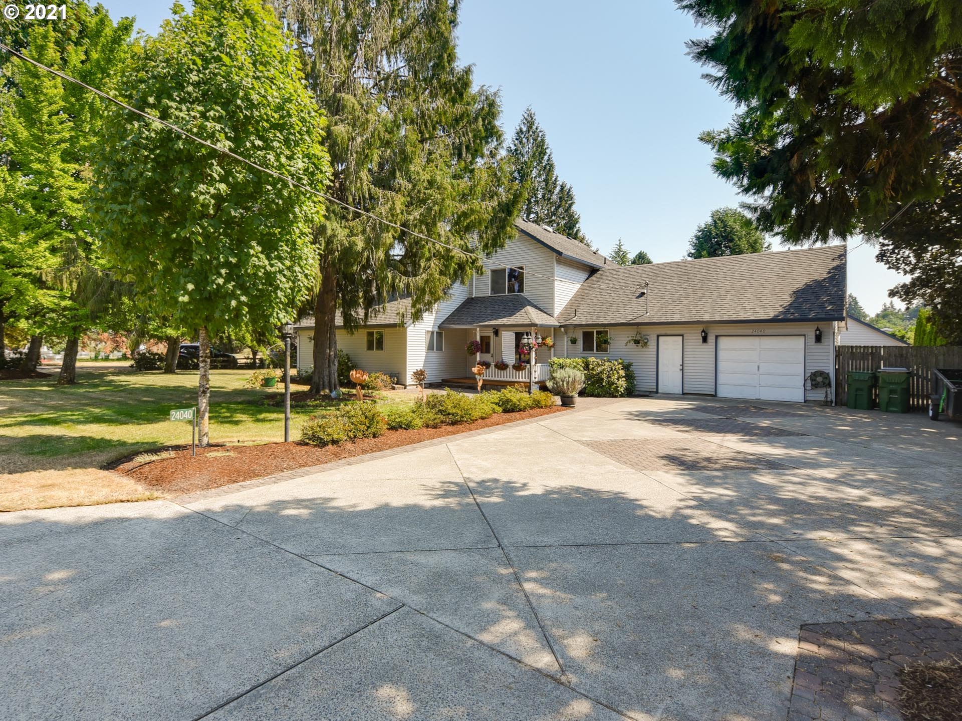 24040 Northeast Dillon Road Newberg, OR 97132 - Photo 2 of 32 Gallery Image 2