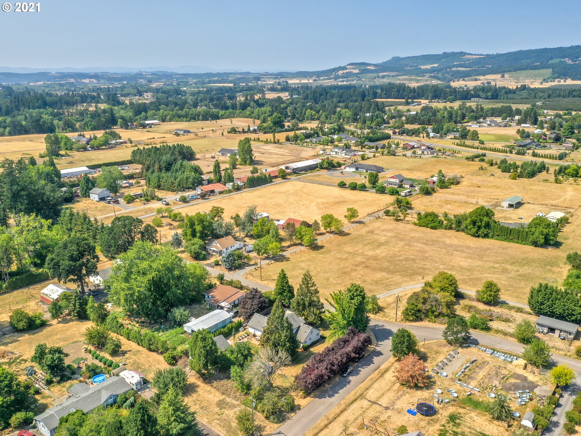 24040 Northeast Dillon Road Newberg, OR 97132 - Photo 31 of 32 Gallery Image 31