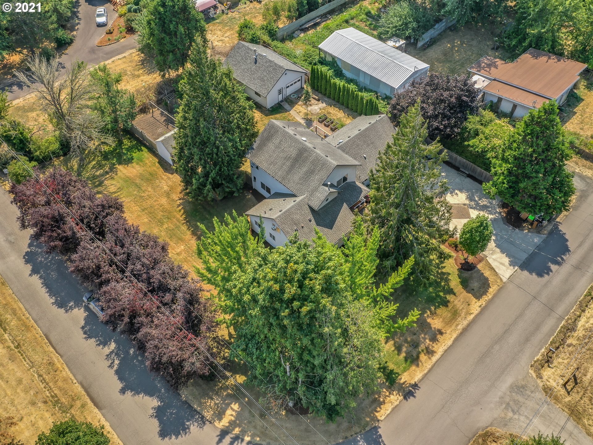 24040 Northeast Dillon Road Newberg, OR 97132 - Photo 4 of 32 Gallery Image 4