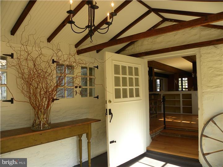 400 Riverview Road Swarthmore, PA 19081 - Photo 3 of 25 Foyer