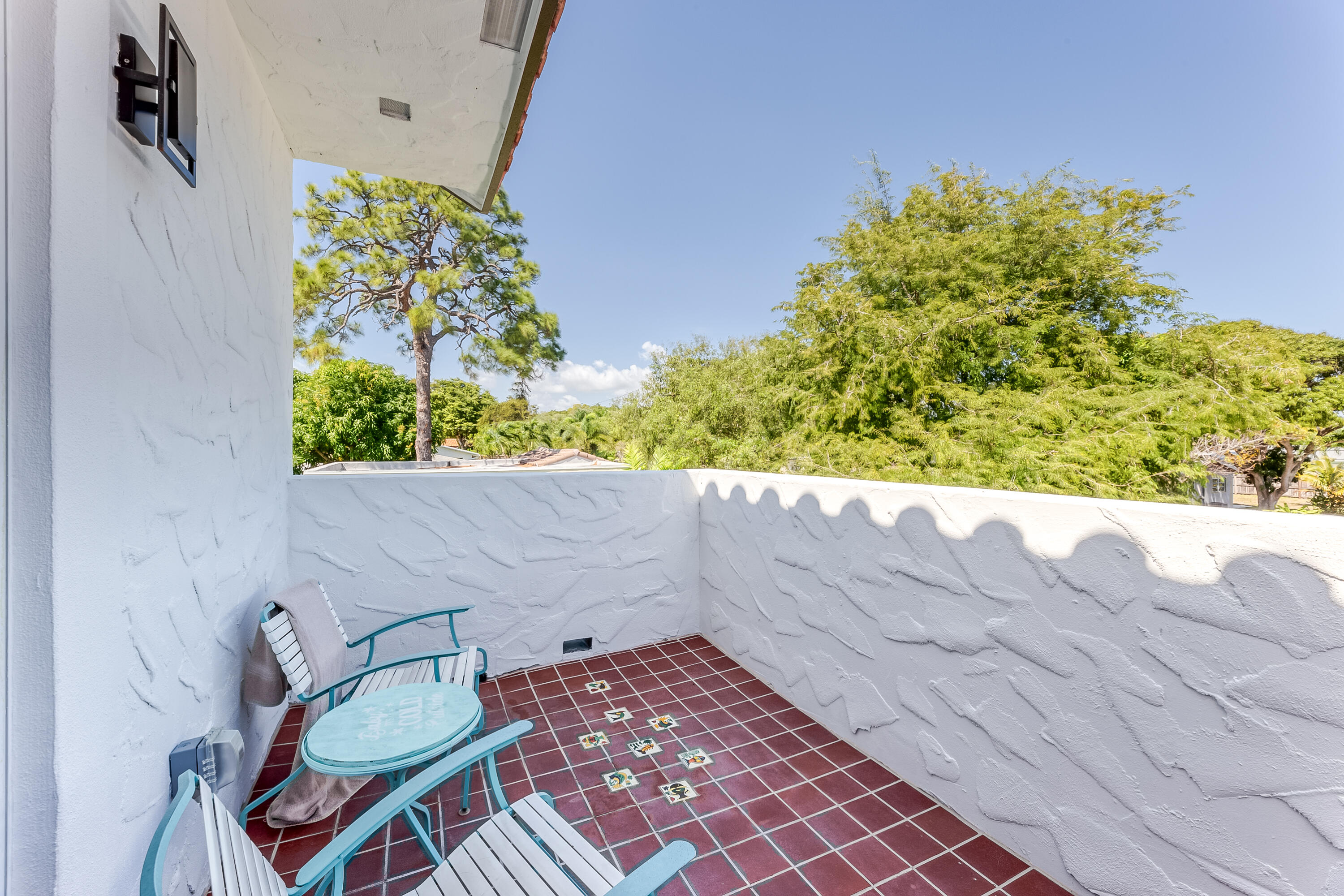 256 Northwest 7th Street Boca Raton, FL 33432 - Photo 16 of 34 Balcony overlooking cottage