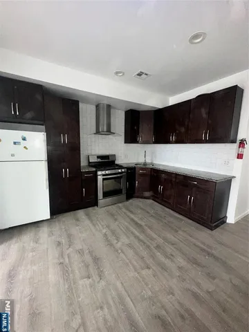 $2,300 | 401 3rd Avenue West, Unit 399, Newark, NJ 07107