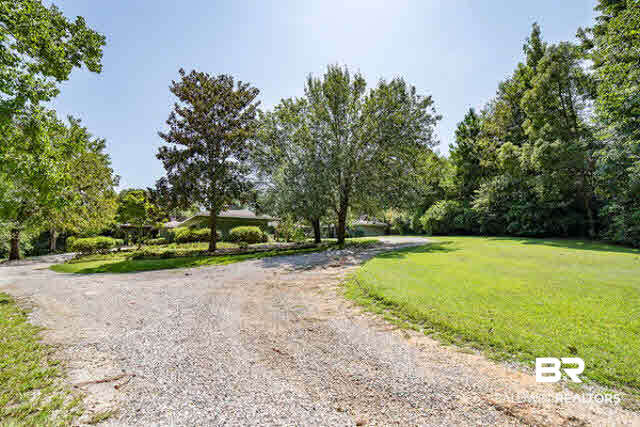 9119 Mosley Road Fairhope, AL 36532 - Photo 17 of 41 Drive Way