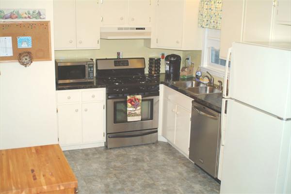 35 Burnham Road Billerica, MA 01862 - Photo 11 of 22 Gallery Image 11