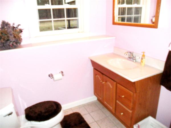 35 Burnham Road Billerica, MA 01862 - Photo 15 of 22 Gallery Image 15