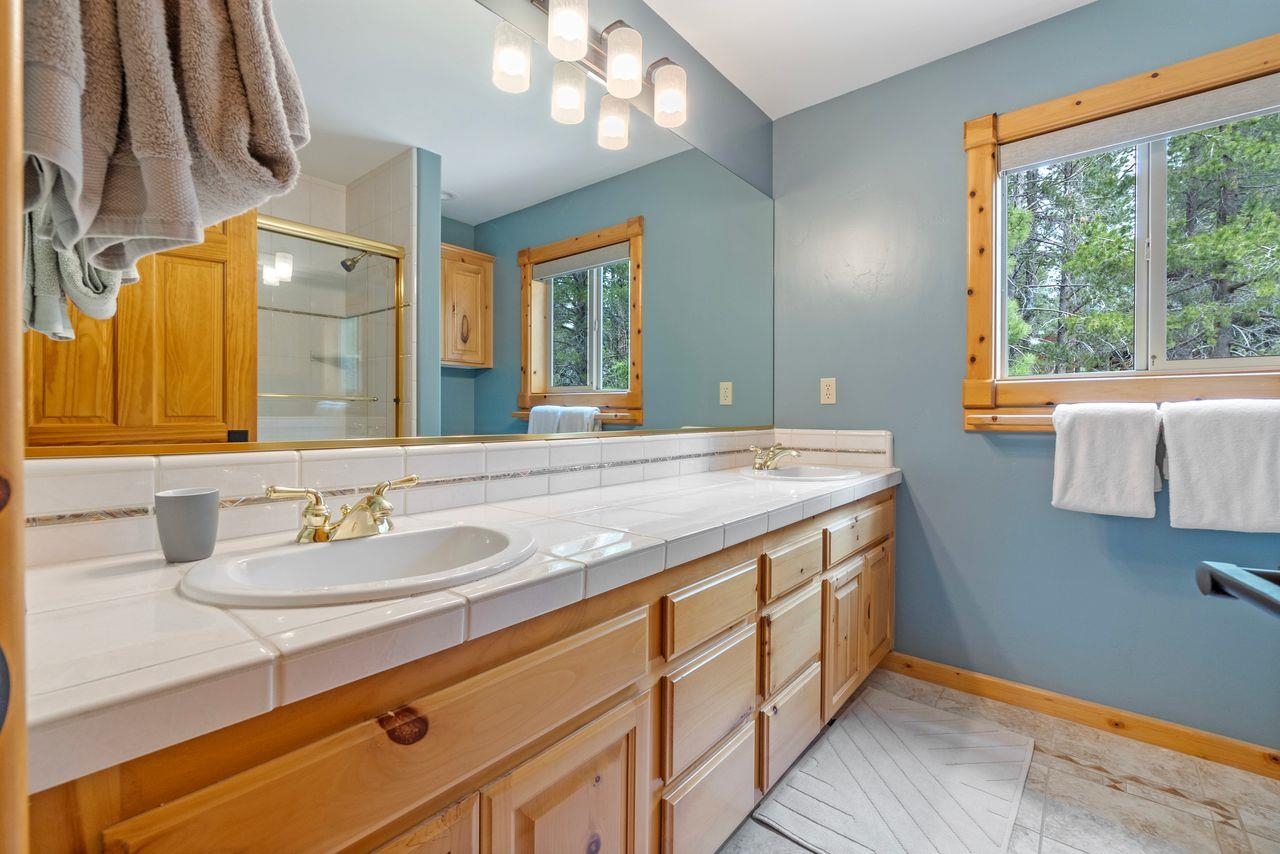 11683 Bennett Flat Road Truckee, CA 96161 - Photo 14 of 21 Gallery Image 14
