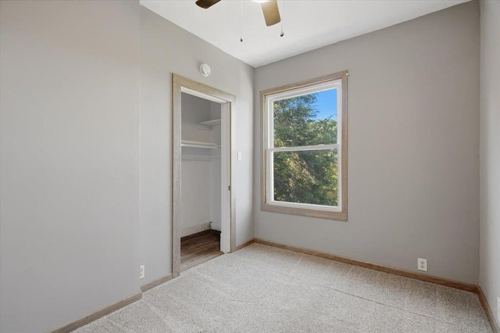 15 Division Street Pittsburgh, PA 15205 - Photo 30 of 44 an empty room with windows and closet