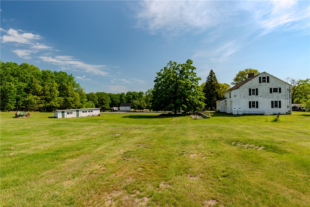 60 Colwell Road Smithfield, RI 02828 - Photo 5 of 40