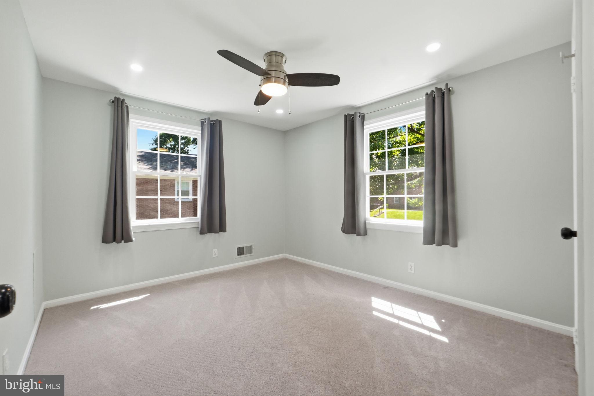 8008 Inspection House Road Potomac, MD 20854 - Photo 32 of 43 Bright and airy room with natural light.