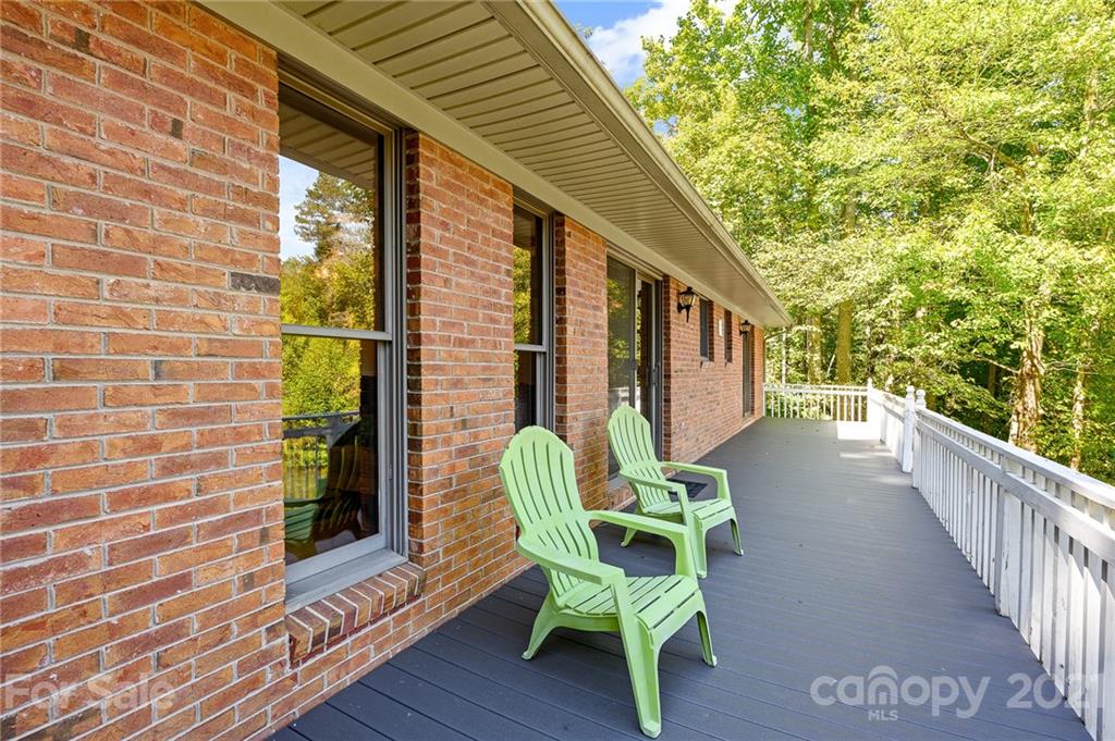 677 Case Cove Road Candler, NC 28715 - Photo 15 of 36 Gallery Image 15