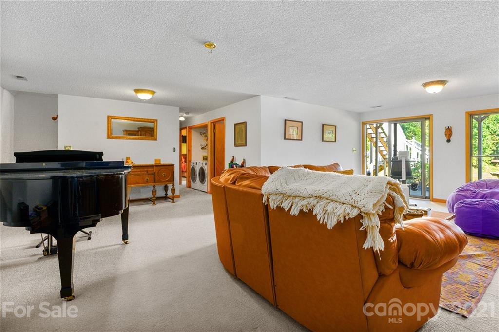 677 Case Cove Road Candler, NC 28715 - Photo 20 of 36 Gallery Image 20