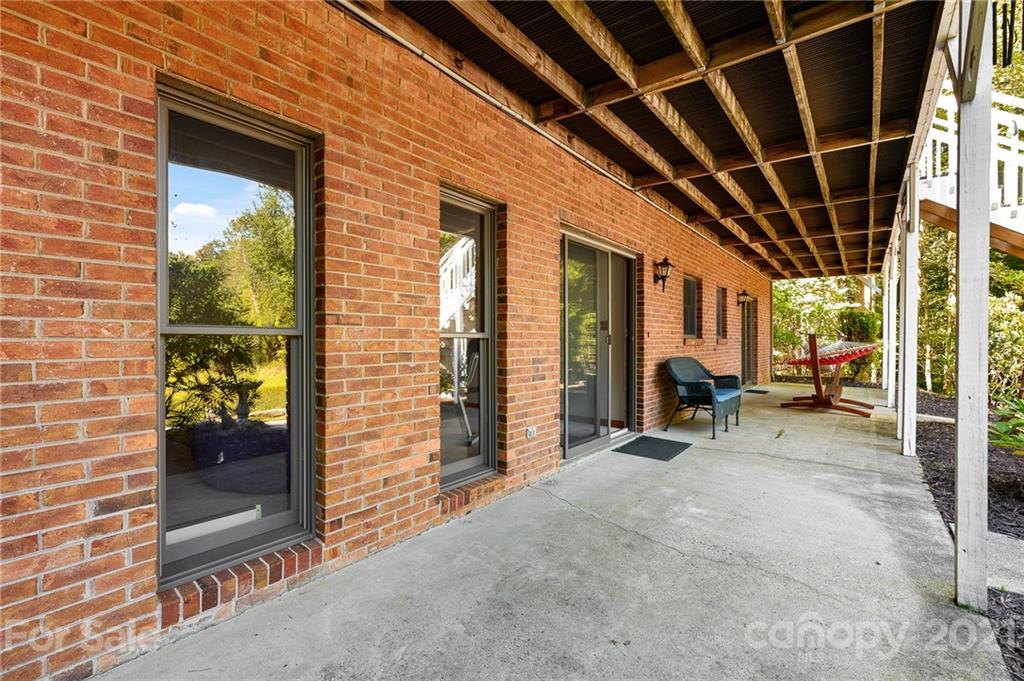 677 Case Cove Road Candler, NC 28715 - Photo 24 of 36 Gallery Image 24