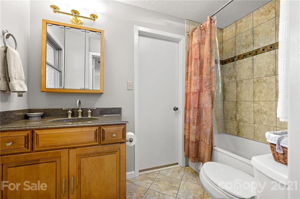 677 Case Cove Road Candler, NC 28715 - Photo 28 of 36 Gallery Image 28