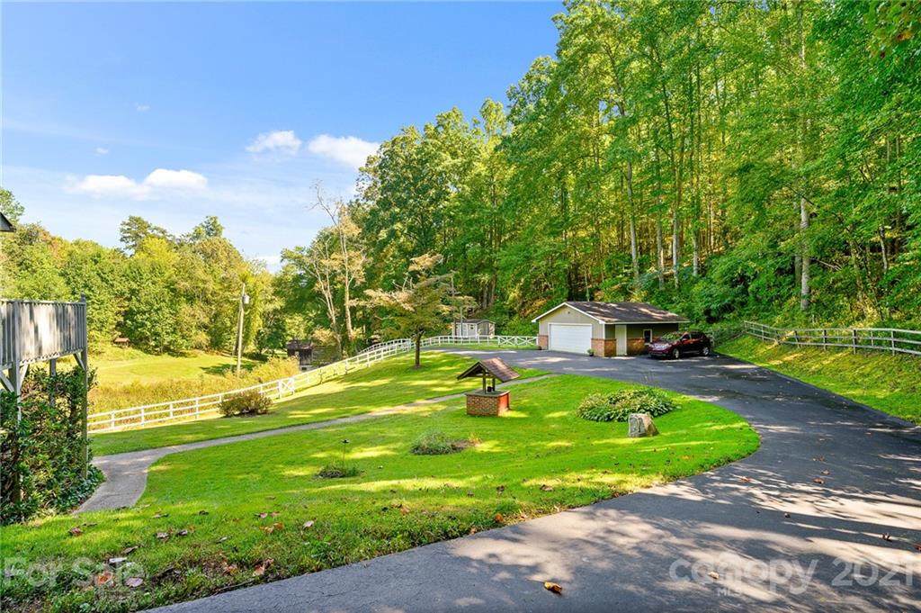 677 Case Cove Road Candler, NC 28715 - Photo 29 of 36 Gallery Image 29