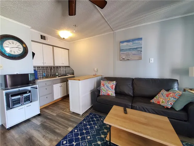 $84,000 | 3938 Surfside Boulevard, Unit 1135, Corpus Christi, TX 78402