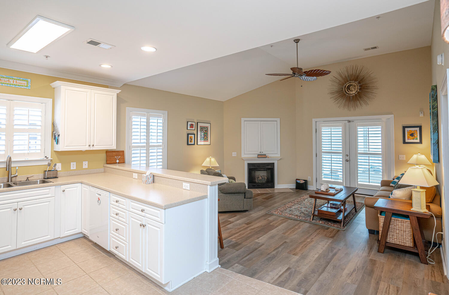 186 Clubhouse Road, Unit 5 Sunset Beach, NC 28468 - Photo 18 of 53 Living Room