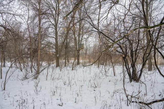 $950,000 | W10802 Blackhawk Trail, Fox Lake, WI 53933