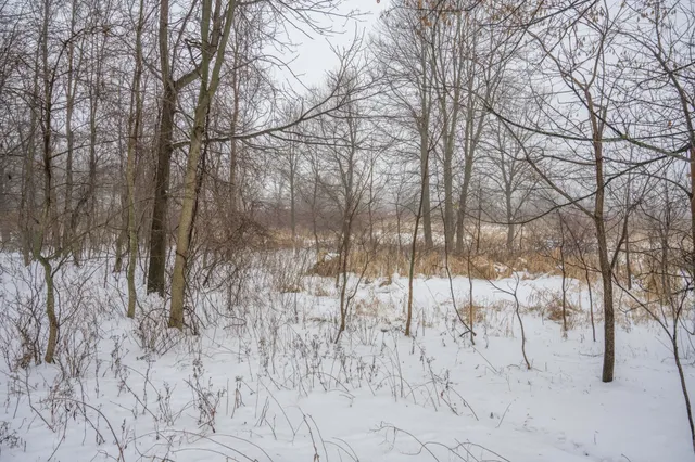 $950,000 | W10802 Blackhawk Trail, Fox Lake, WI 53933