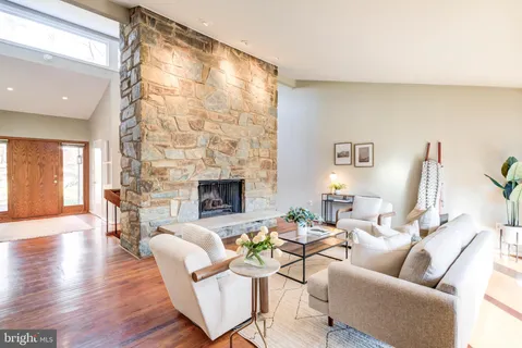 $1,150,000 | 8610 Hidden Hill Lane, Rockville, MD 20854