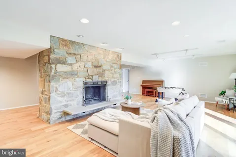 $1,150,000 | 8610 Hidden Hill Lane, Rockville, MD 20854