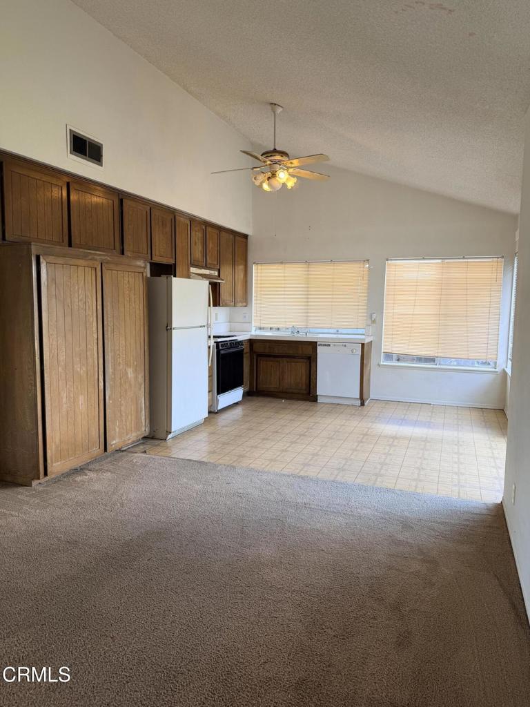 1464 Ebb Court Oxnard, CA 93035 - Photo 10 of 22