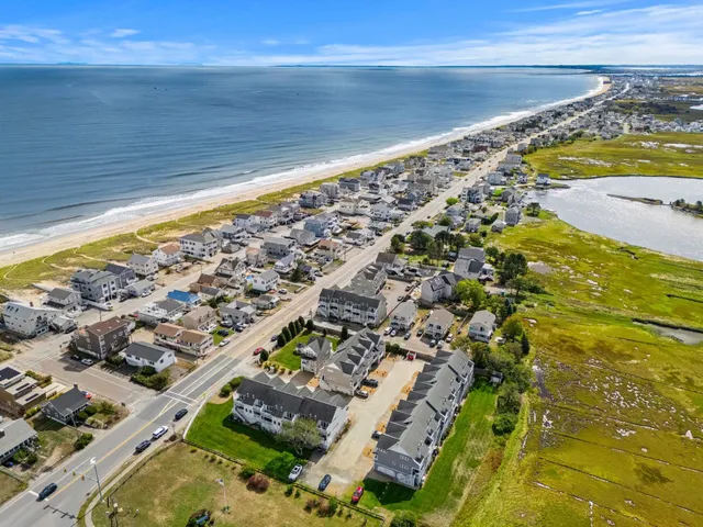 $619,900 | 595 North End Boulevard, Unit 2, Salisbury, MA 01952