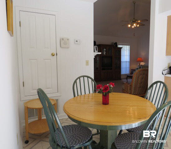 1801 South Bay Street Foley, AL 36535 - Photo 15 of 32 Breakfast area