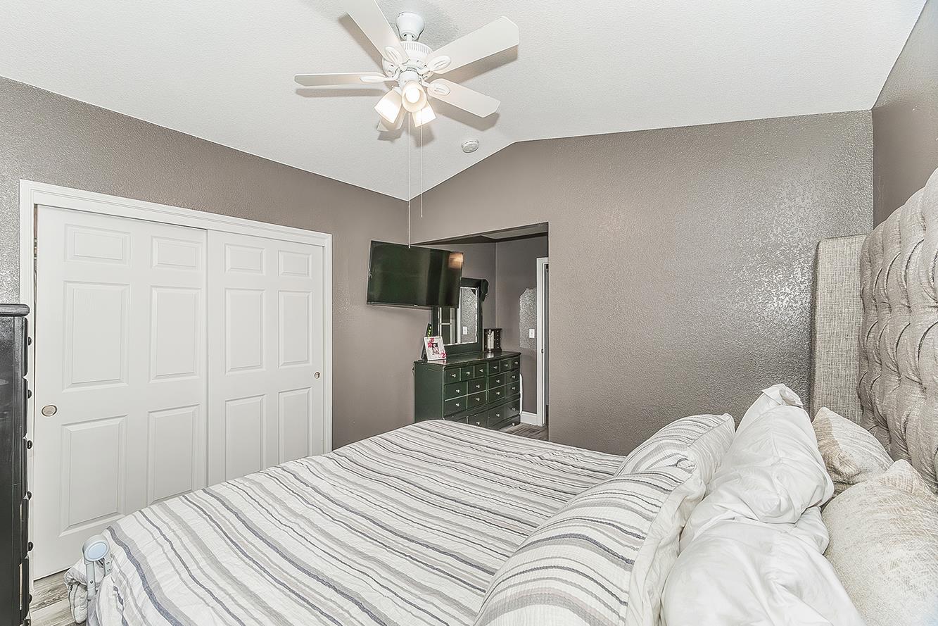 208 Kelly Avenue Parlier, CA 93648 - Photo 19 of 39