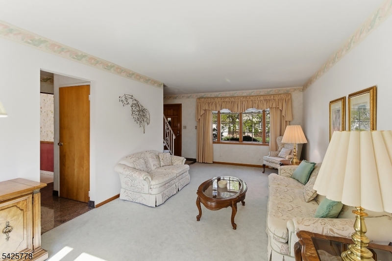 38 Atkins Terrace East Rutherford, NJ 07073 - Photo 7 of 37