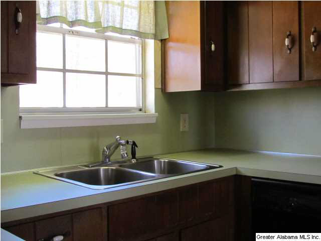634 Kimberly Lane Moody, AL 35004 - Photo 3 of 11