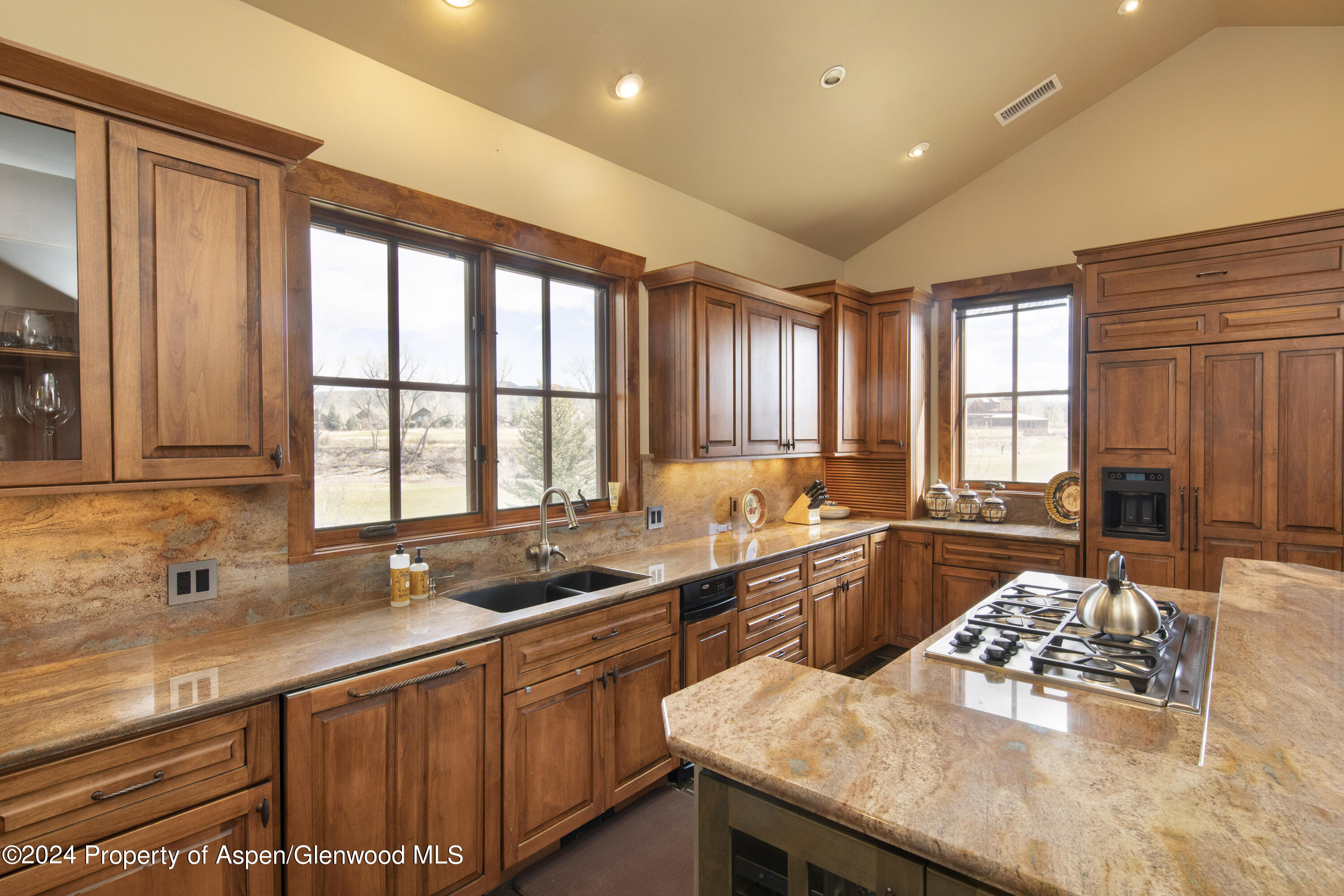 1124 Heritage Drive Carbondale, CO 81623 - Photo 19 of 37 HalWilliams2020-3323